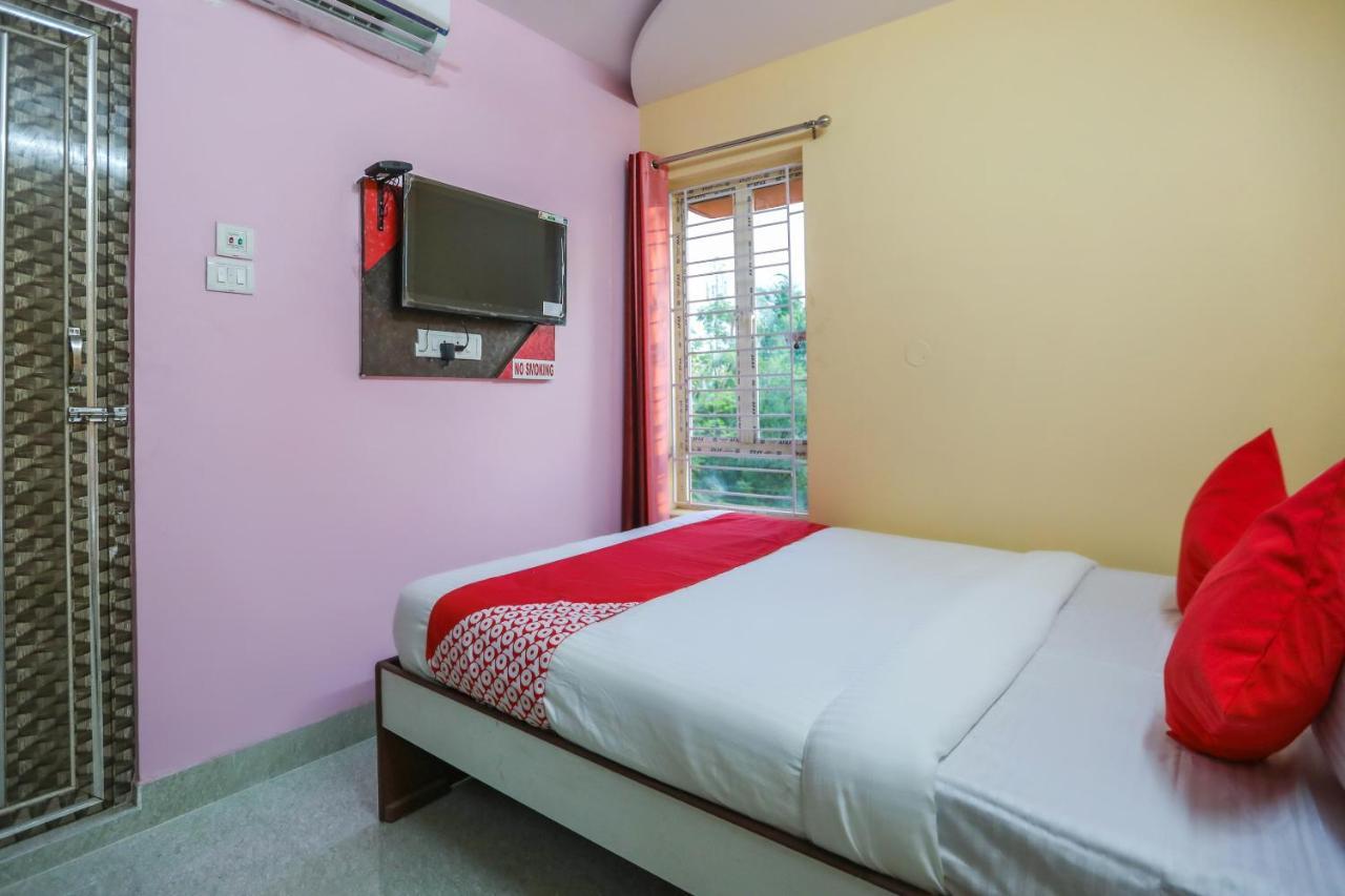 Oyo 62042 Niloy Guest House Jadabpur Exterior photo